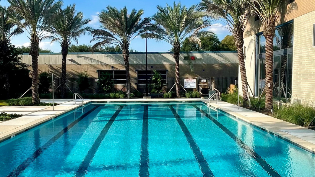 outdoor-pool-hero-1600x600